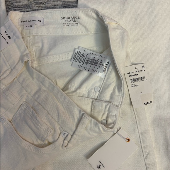 Good American Good Legs Mid-Rise Flare Jeans in White001 Size 2/26 NWT - - Picture 10 of 10